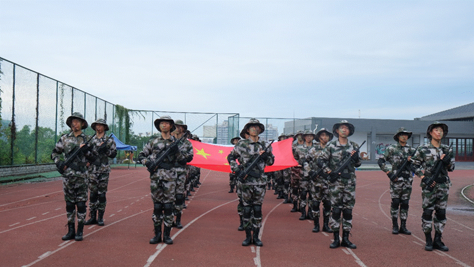 西南财经大学天府学院举行2021级新生军训总结大会暨表彰大会