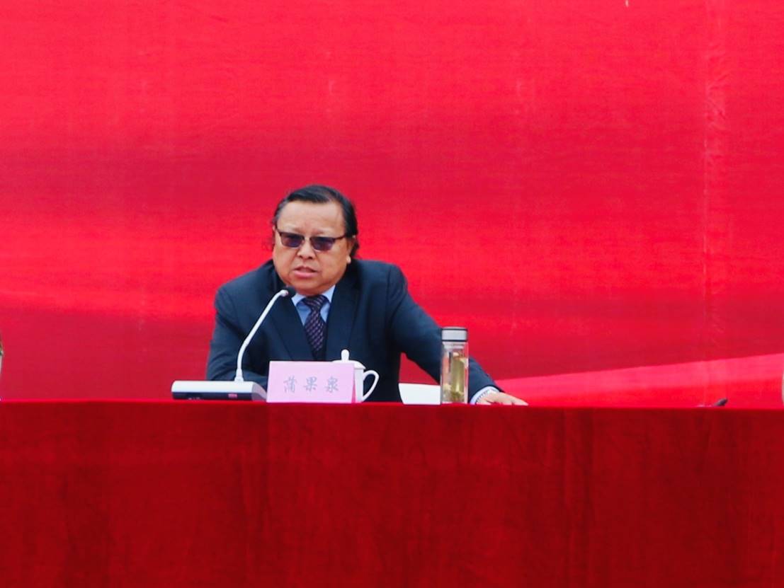 蒲果泉对2020级新生及军训教官表示热烈欢迎.