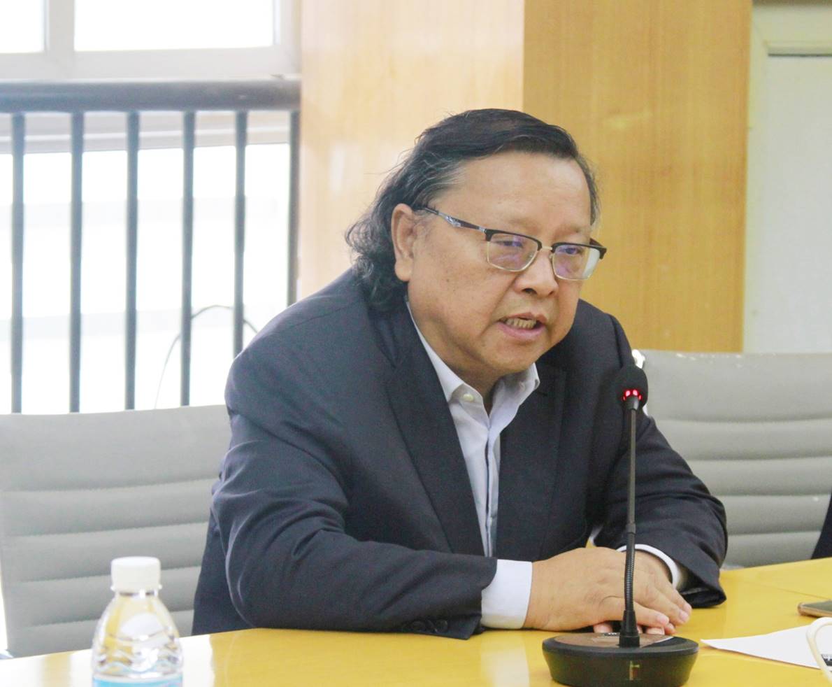 蒲果泉作总结发言他强调,随着高考改革浪潮的袭来,全国即将按专业招生